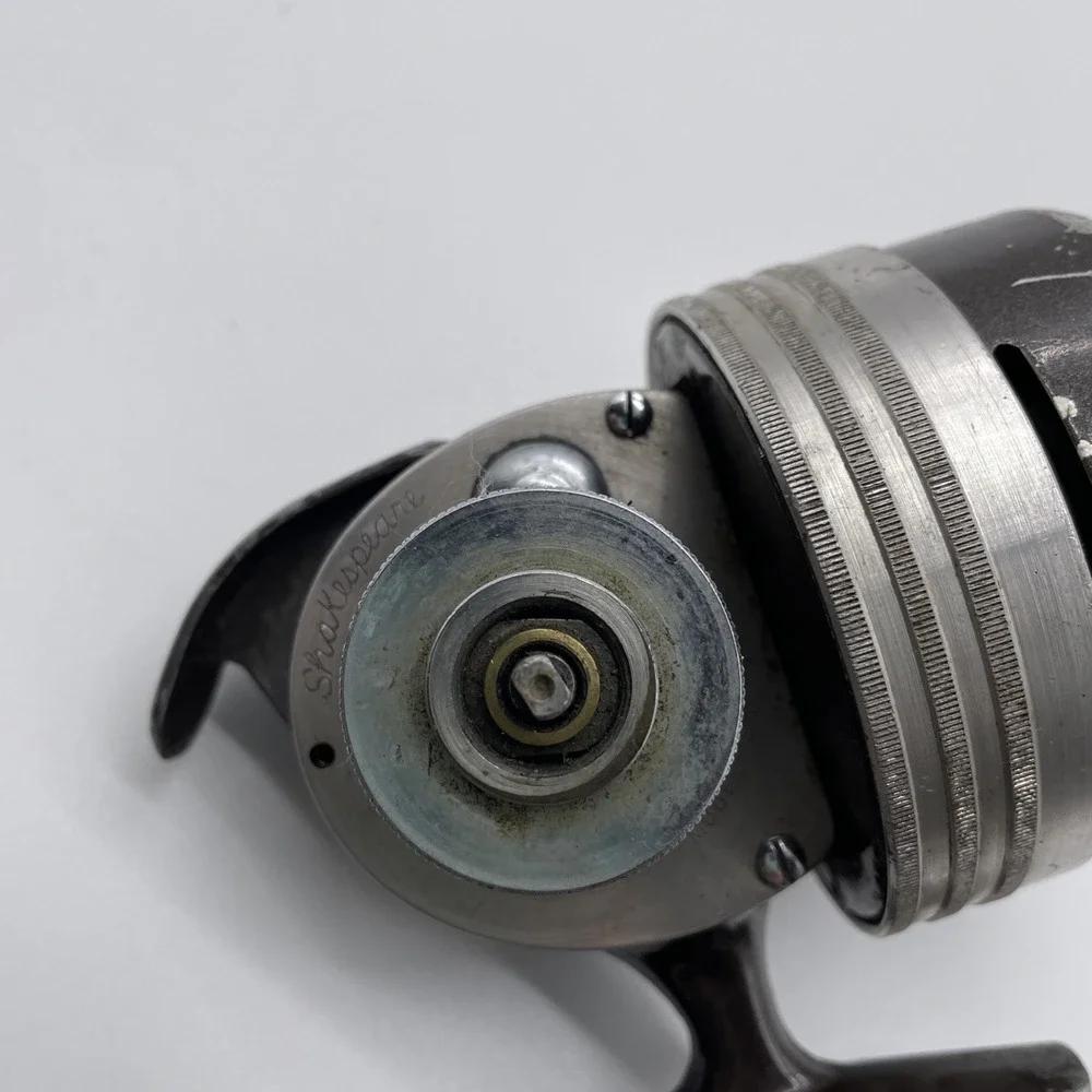 Shakespeare WonderCast No.1798 Model: EA Closed Face Fishing Reel-USA from 1960